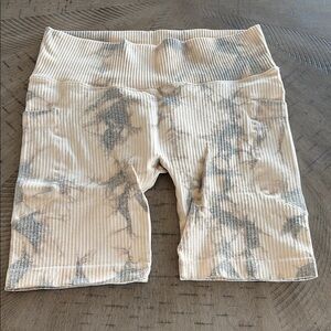 Ost Cream and Gray Textured Bike Shorts
